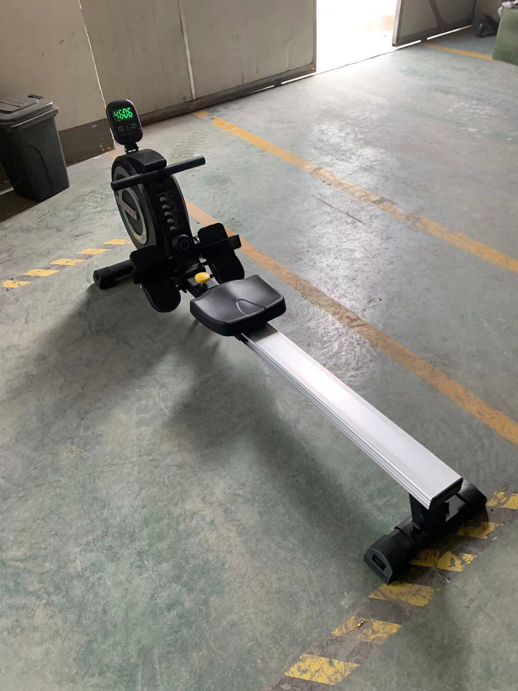 Indoor Magnetic Rowing Machine with Low Pull Trainer